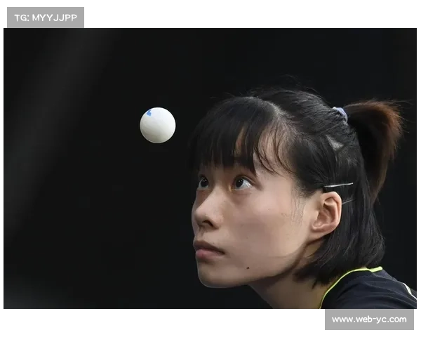 00后新星惊艳双阳滑翔伞赛 女子组黑马精准降落夺冠
