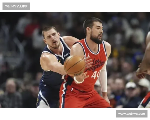 13日NBA前瞻：东契奇率湖人挑战榜首雷霆，库里背靠背交锋文班