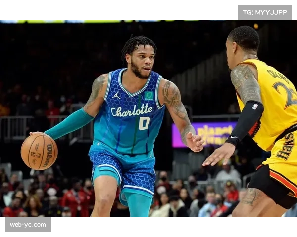 特写:布雷斯特球员投诉图卢兹禁区内手球,VAR介入核查。 特写:布雷斯特球员投诉图卢兹禁区内手球,VAR介入核查。